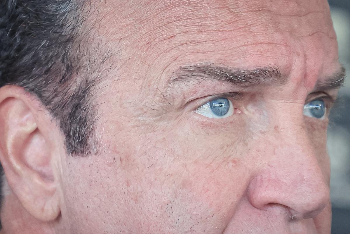 Nesta tera-feira (26), Cuca foi apresentado como treinador do Atltico - pela terceira vez na carreira. Primeiro, foi saudado pelo diretor de futebol Rodrigo Caetano e concedeu entrevista coletiva na sala de imprensa da Cidade do Galo. Depois, comandou o primeiro treino com o elenco no CT, j pensando no confronto contra o Internacional, pelo Campeonato Brasileiro.