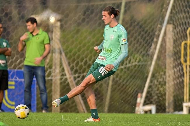 Em preparao para enfrentar o Corinthians no prximo domingo (18/9), o Amrica treinou nesta tera-feira (13/9)