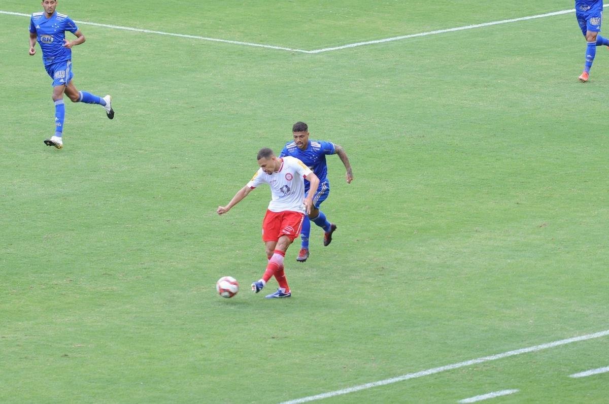 Fotos do empate por 0 a 0 entre Cruzeiro e Tombense, no Mineiro, em Belo Horizonte, pela sexta rodada do Campeonato Mineiro de 2021. Goleiro cruzeirense Fbio pegou um pnalti cobrado por Paulinho Dias e evitou o revs.