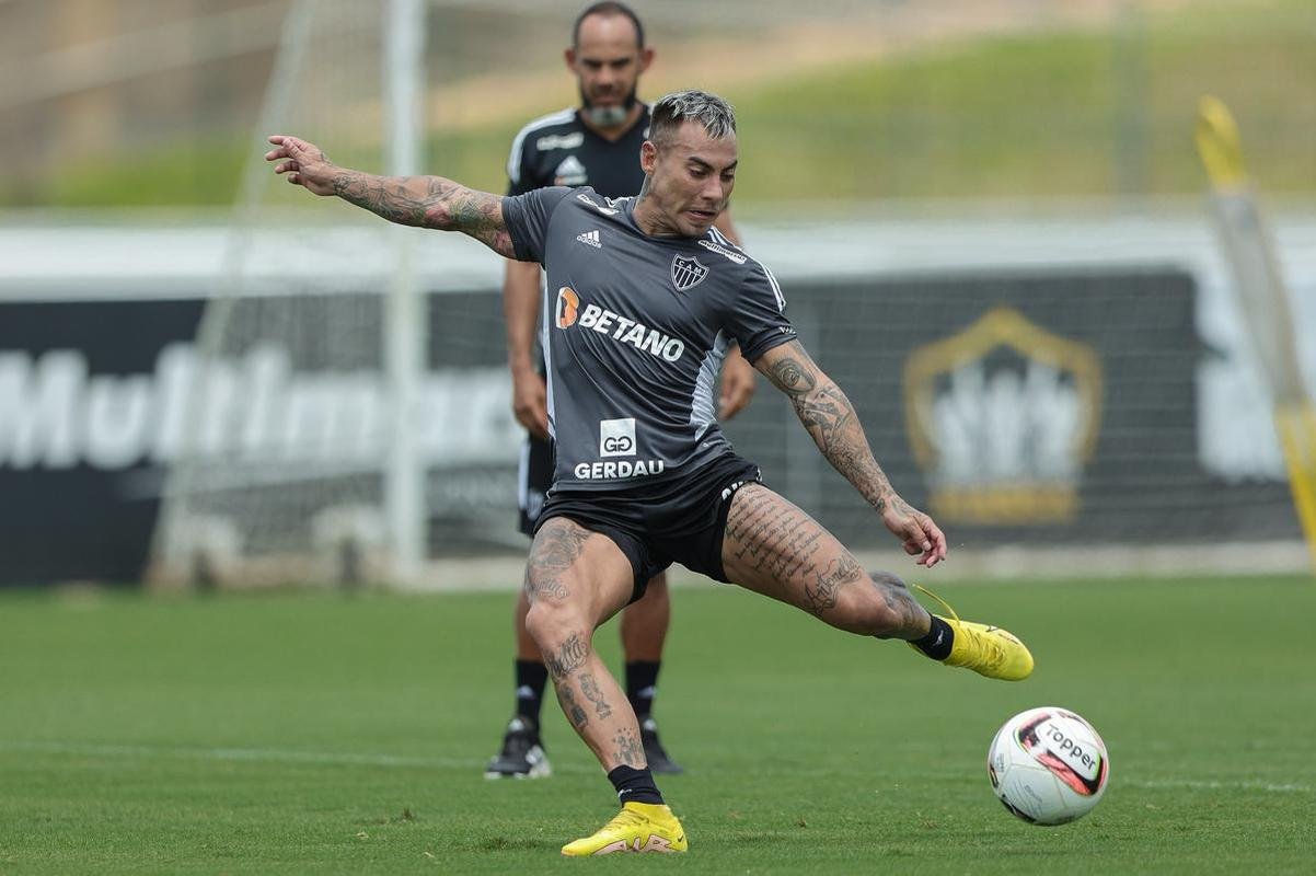 Atltico teve um dia de folga aps o empate com o Cruzeiro no clssico. Elenco de Coudet retomou atividades na Cidade do Galo na tarde desta quarta-feira (15/2).