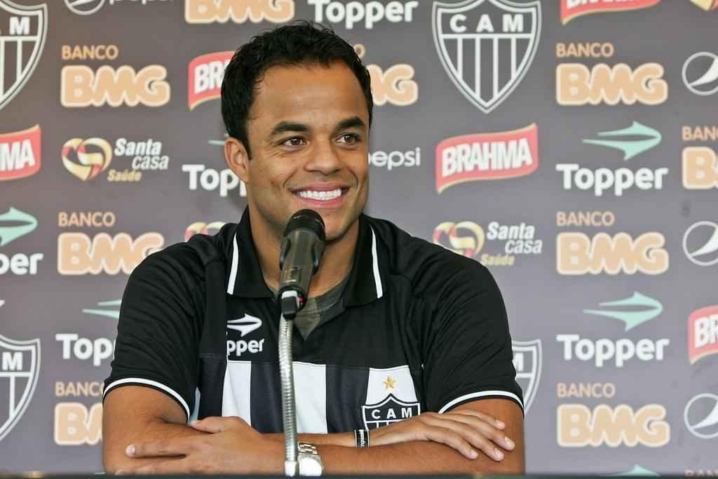 Mancini deixou o Galo e virou dolo da Roma. Jogou depois por Internazionale e Milan antes de voltar ao Atltico