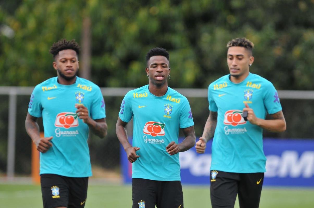 Seleo Brasileira realizou treinamento na tarde deste sbado (29/1) na Toca da Raposa II