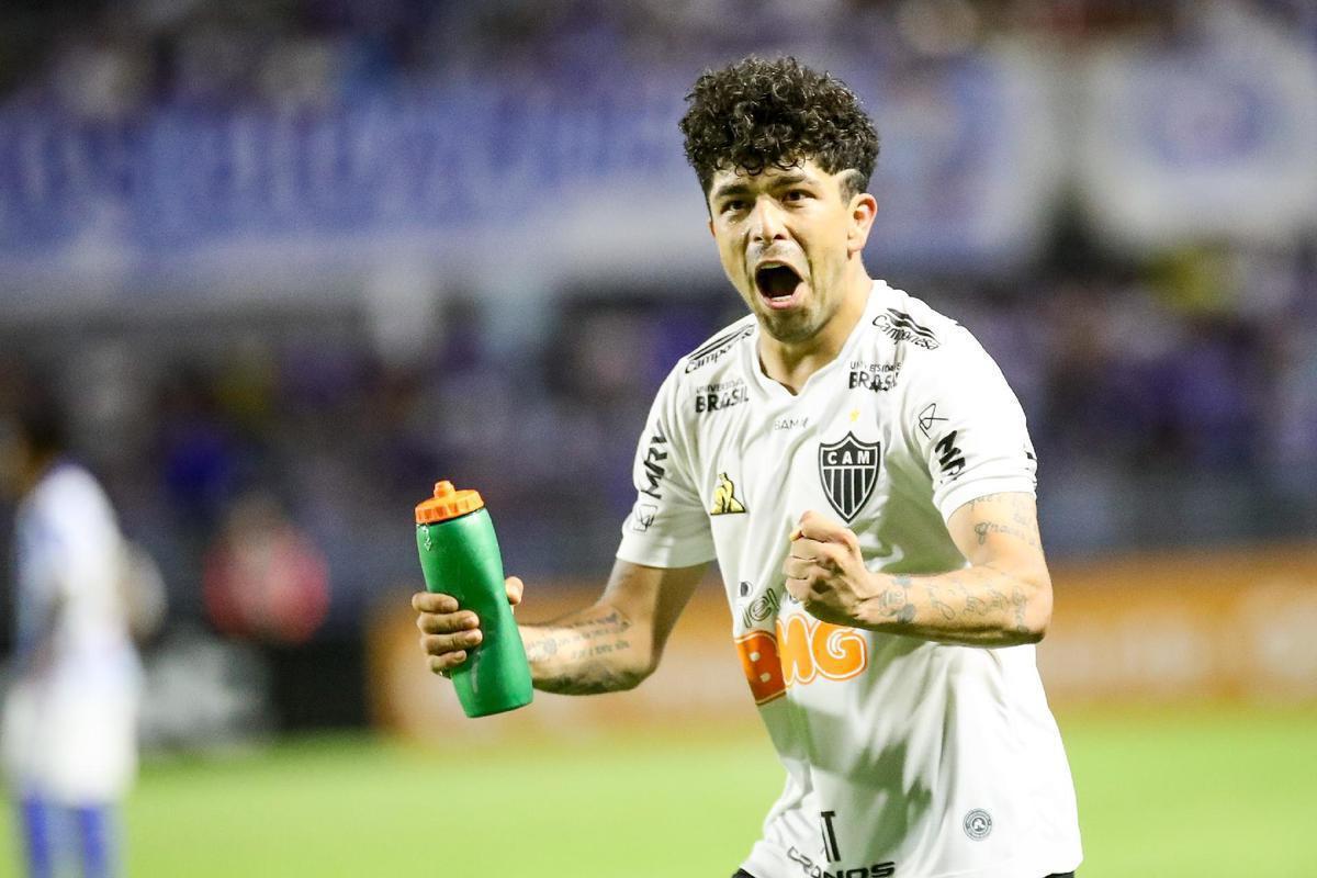 Luan - Ídolo do Atlético, o meia-atacante Luan foi vendido ao V-Varen Nagasaki, da segunda divisão do Japão, por cerca de R$ 6 milhões. No novo clube, são 26 jogos e quatro gols marcados.