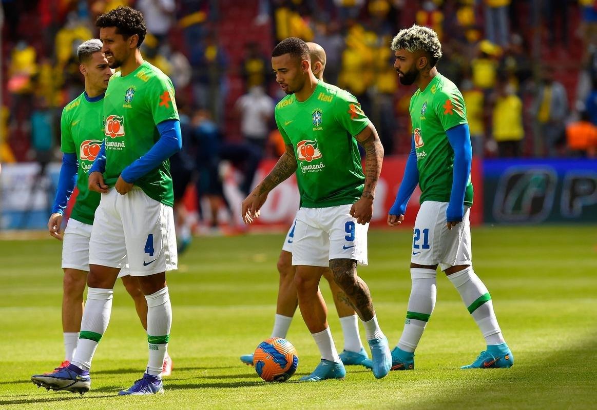 Brasil empatou com Equador em Quito, em jogo com arbitragem confusa 