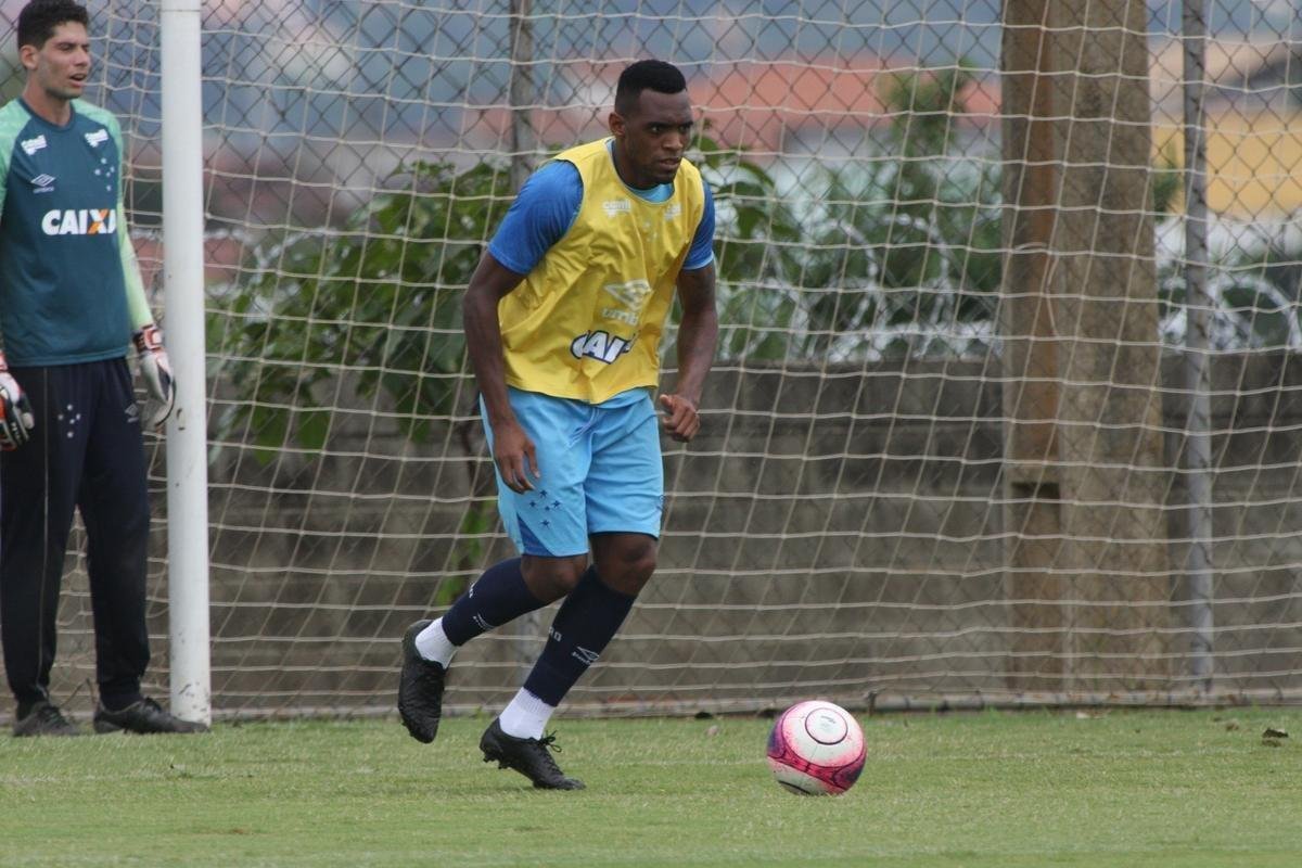 Imagens do treino do Cruzeiro nesta segunda-feira, 19 de fevereiro, na Toca da Raposa II