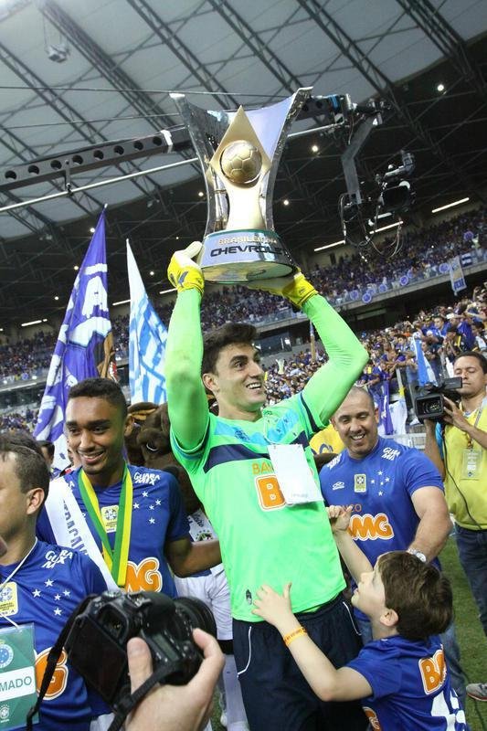 Rafael - Foi campeo brasileiro em 2013 e 2014 pelo Cruzeiro.