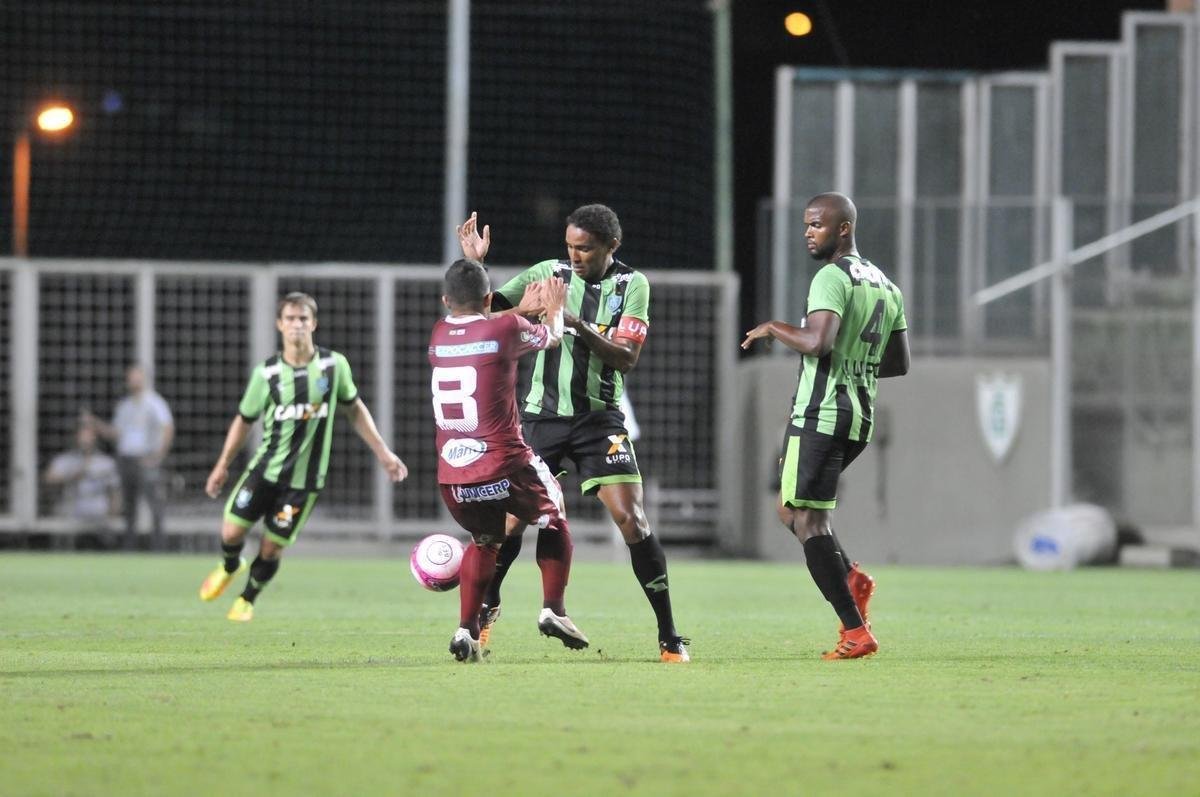 Amrica e Patrocinense se enfrentaram, no Independncia, pela primeira rodada do Campeonato Mineiro