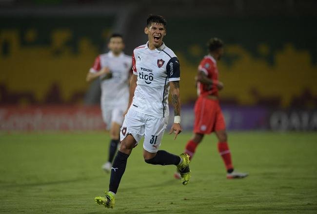Puma, da Alemanha,  a fornecedora do Cerro Porteo, do Paraguai