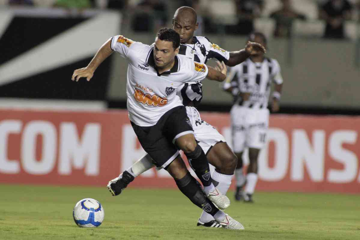 Uniforme 2 do Atltico em 2010