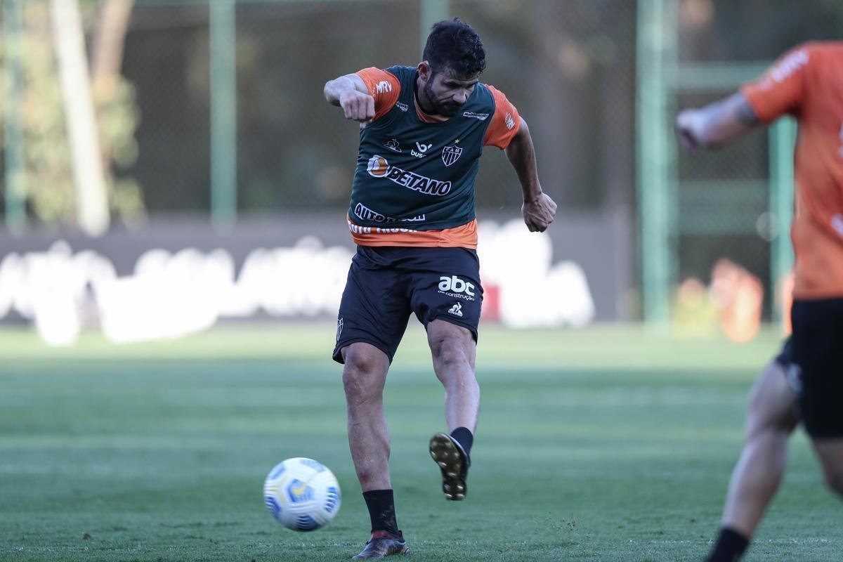 Fotos do primeiro treino de Diego Costa pelo Atltico