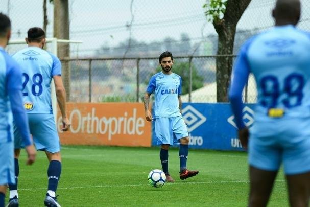 Imagens do treino do Cruzeiro nesta sexta-feira (12/10), antes do jogo contra o Vasco, pelo Brasileiro