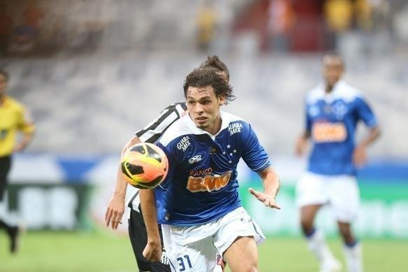 Imagens do jogo entre Cruzeiro e Santos, no Mineiro, pela 13 rodada da Srie A