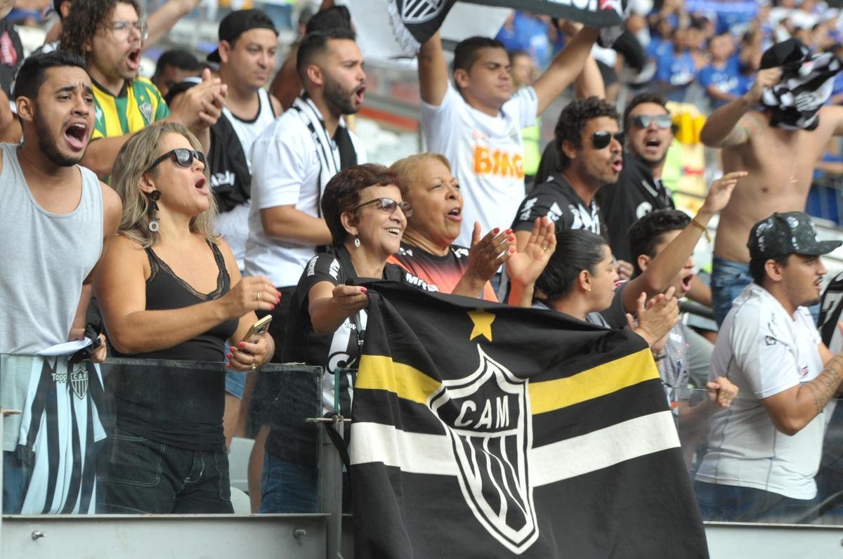 Fotos da torcida do Atltico na primeira final do Mineiro, contra o Cruzeiro, no Mineiro