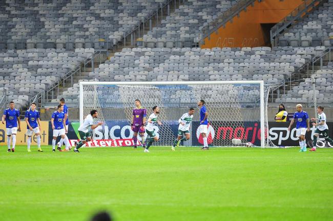 Fotos do jogo entre Cruzeiro e Guarani, no Mineiro, em Belo Horizonte, pela oitava rodada da Srie B do Campeonato Brasileiro de 2021