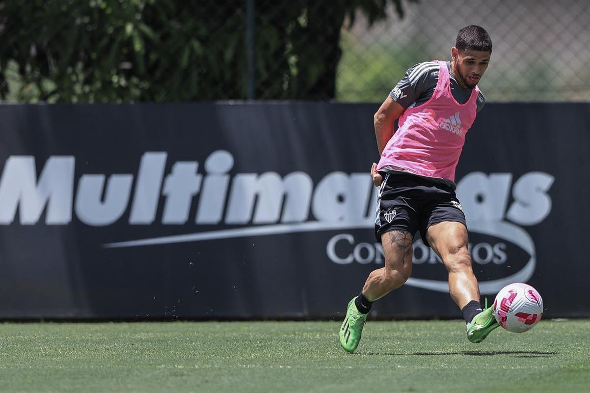 Fotos do treino do Atltico, que teve Hulk em campo 