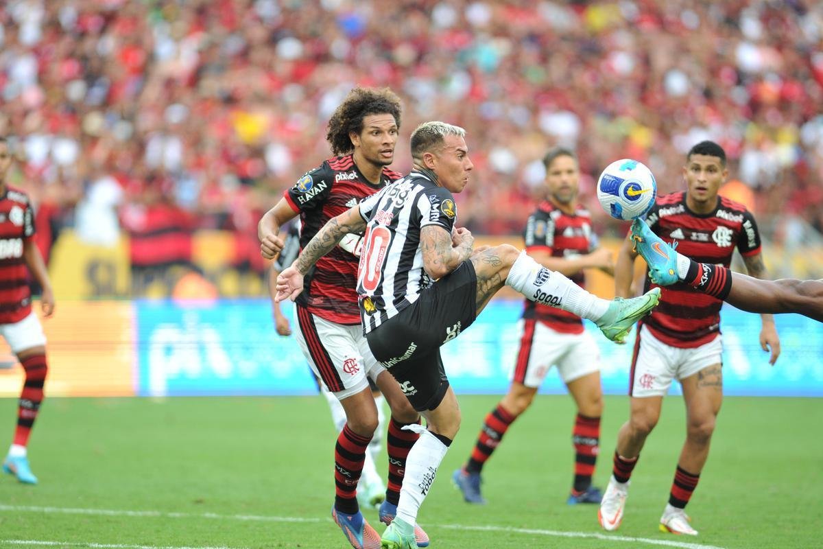 Fotos do empate por 2 a 2 entre Atltico e Flamengo na final da Supercopa do Brasil, na Arena Pantanal, em Cuiab