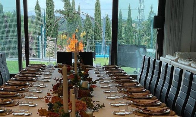 Jantar de Ronaldo em Madri com tcnico Carlo Ancelotti, campeo espanhol pelo Real Madrid, e famosos, como Figo, Hierro e Nadal