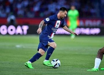 Argentino foi suspenso pelo clube por duas semanas por viajar sem autorização