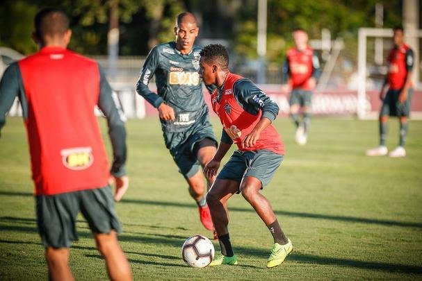 Fotos do treino do Atlético no Paraguai