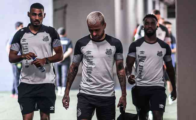 Jogadores se manifestam após rebaixamento do Santos para a segunda