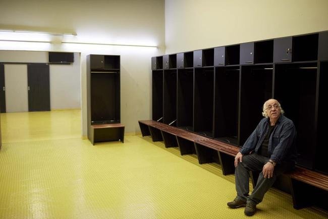 Felipe Maciel/Divulgao - Tosto, ex-jogador do Cruzeiro e da Seleo Brasileira, em visita ao Mineiro