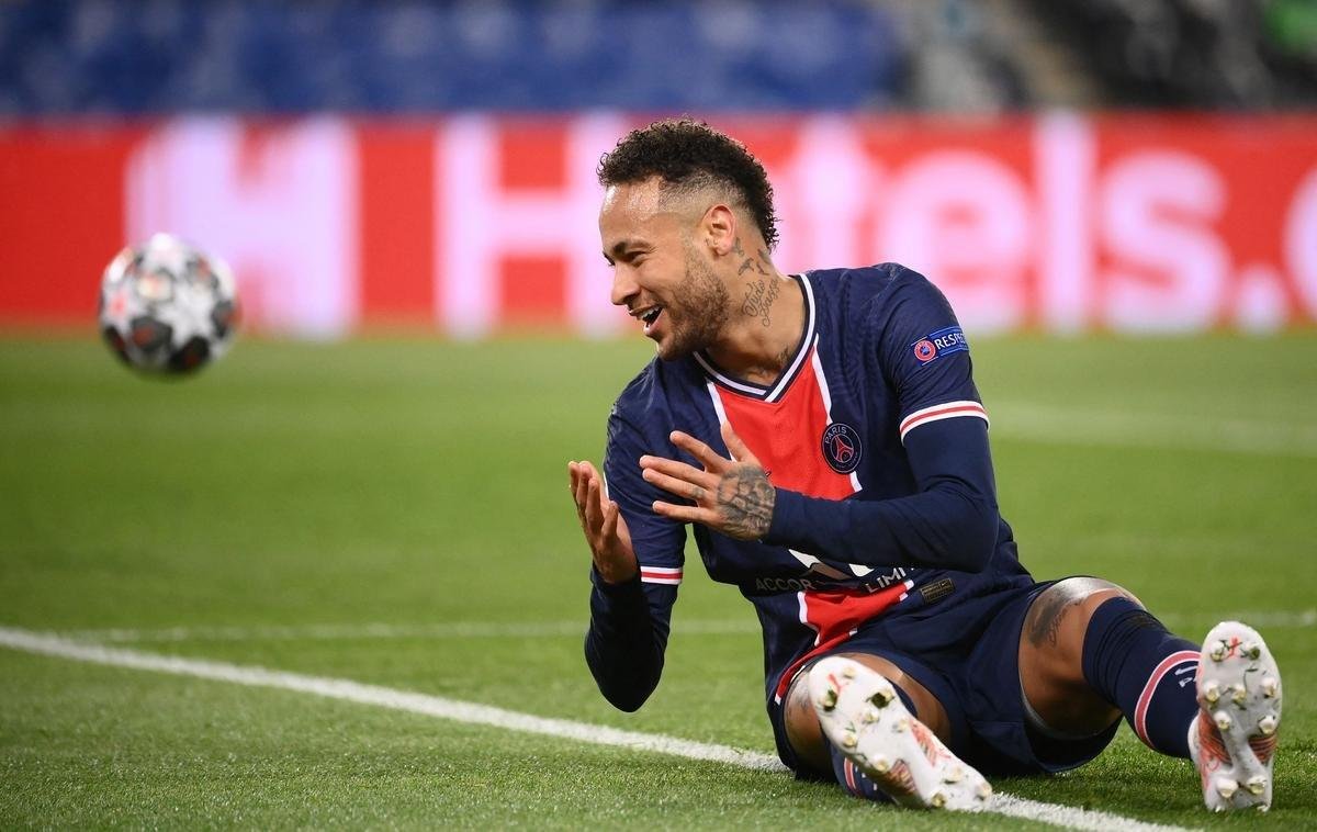 Fotos do duelo entre PSG e Bayern de Munique, em Paris, pela volta das quartas de final da Liga dos Campees da Europa.