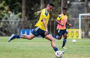 O atacante Edu, do Cruzeiro, venceu Wellington Paulista, do Amrica: 55% a 45%