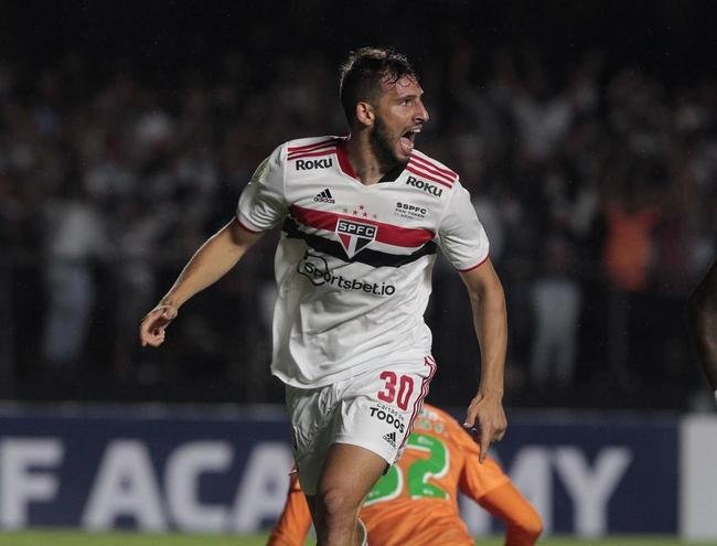 4 - Calleri (So Paulo) - 36 jogos e 18 gols