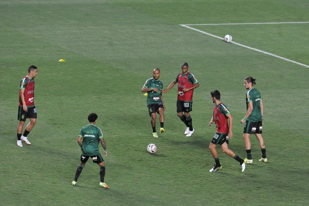 O Amrica recebeu o Patrocinense nesta quarta-feira (16), no Independncia, em Belo Horizonte, para confronto vlido pela 7 rodada do Campeonato Mineiro. A partida marcou a estreia do experiente goleiro Jailson com a camisa do Coelho.