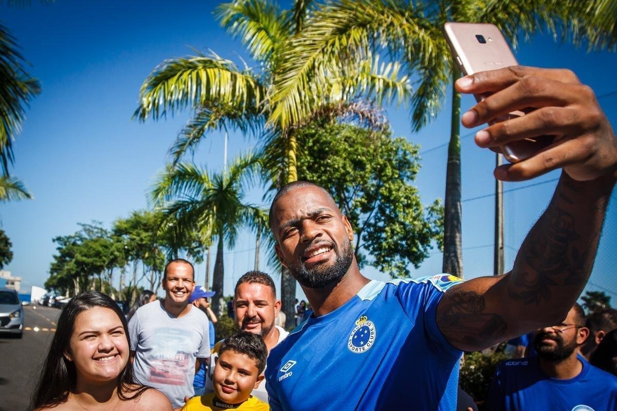 Fotos do ltimo treino do Cruzeiro antes de jogo contra Tupynambs