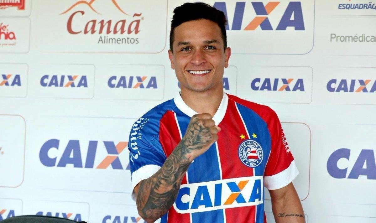 O Bahia anunciou a contratao do atacante Artur, emprestado pelo Palmeiras at o fim da temporada
