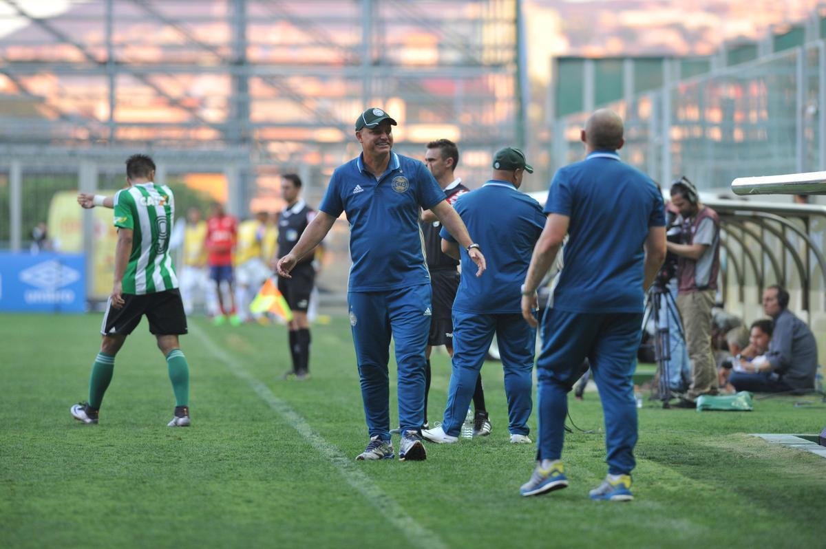 Imagens do jogo entre Cruzeiro e Coritiba, no Independncia, pela final do Campeonato Brasileiro Sub-20