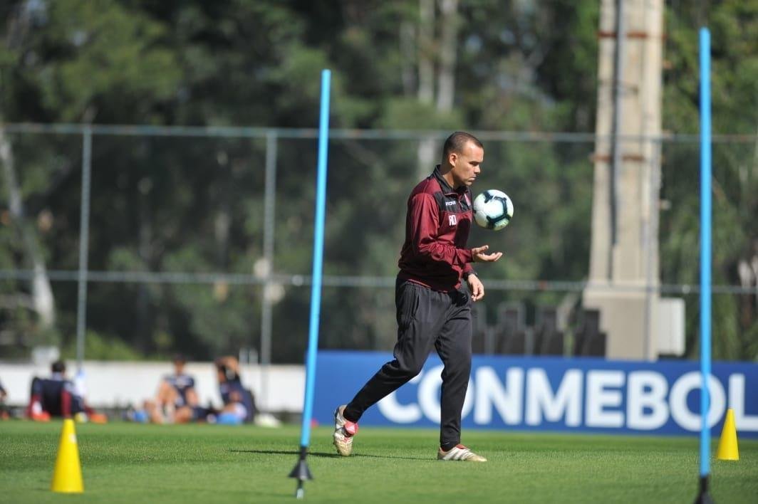 Imagens do treino da Venezuela em Belo Horizonte