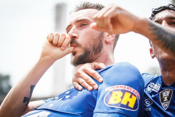 Anunciado como reforço em janeiro, Mancuello custou ao Cruzeiro cerca de R$ 5,8 milhões. Apesar do alto valor, o ex-atleta do Flamengo pouco mostrou dentro de campo. Desperdiçou as oportunidades que recebeu de Mano Menezes, especialmente no início da temporada, e acabou reserva durante quase todo ano. O argentino disputou 39 jogos e marcou três gols e deu três assistências. Dificilmente seguirá na Toca em 2019.