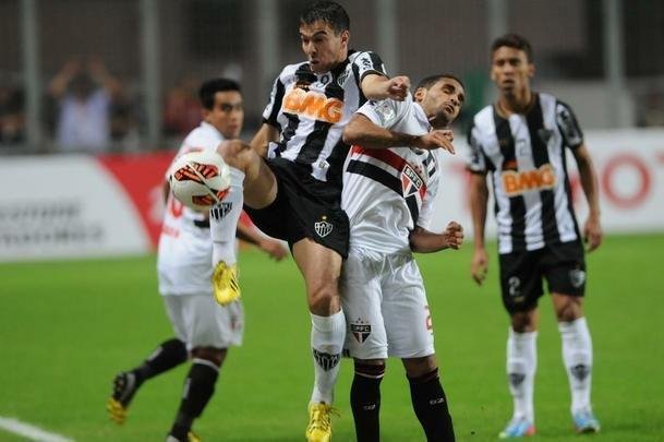 Leandro Donizete - Volante titular do Atlético ao lado de Pierre, o jogador ficou conhecido pelo jogo duro ao melhor 'estilo' Libertadores. Entretanto, por conta de uma lesão na coxa direita, ficou fora da semifinal e das duas partidas da decisão. Jogou mais três temporadas pelo Galo até se transferir para o Santos. No clube praiano, atuou por um ano e acertou empréstimo com o América.