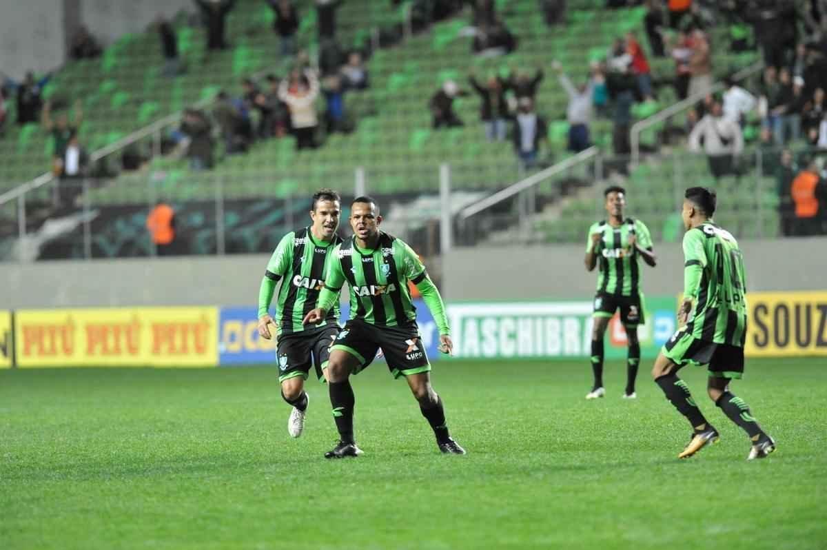Amrica e Londrina se enfrentaram no Independncia, pela 18 rodada da Srie B do Brasileiro