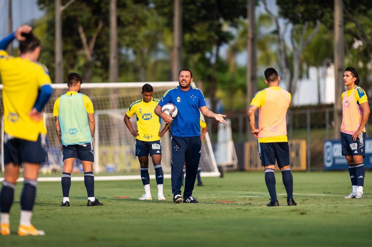 Fotos do treino do Cruzeiro desta segunda-feira (27/9)