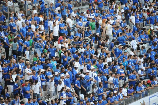 Cruzeiro x Bahia: fotos da torcida da Raposa no Mineiro