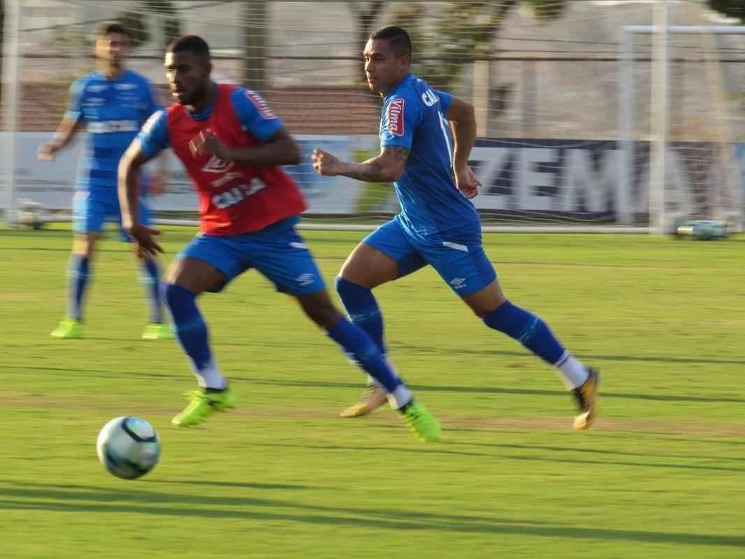 Galeria de fotos do treino do Cruzeiro na tarde desta quinta-feira, na Toca da Raposa II