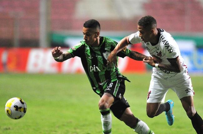 Fotos do jogo entre Am�rica e Athletico-PR, no Independ�ncia, pelo Campeonato Brasileiro de 2022