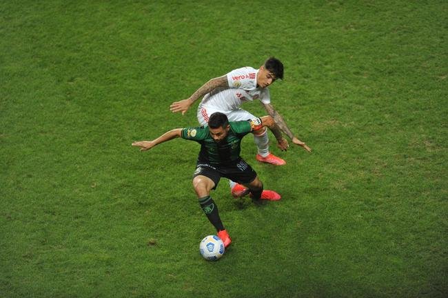Fotos do jogo entre Amrica e Internacional, no Independncia, em Belo Horizonte, pela stima rodada da Srie A do Campeonato Brasileiro de 2021