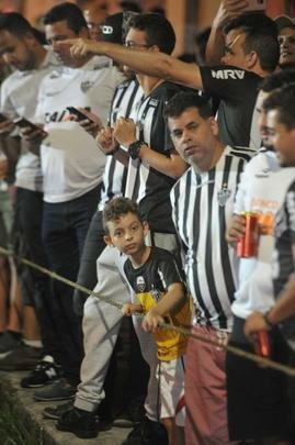 Torcida do Atltico no pr-jogo do duelo com o Defensor, no Independncia, pela Copa Libertadores