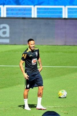 Nesta quarta-feira (09/11), Seleo Brasileira fez mais um treino no Mineiro e encerrou preparao para enfrentar a Argentina pelas Eliminatrias da Copa do Mundo