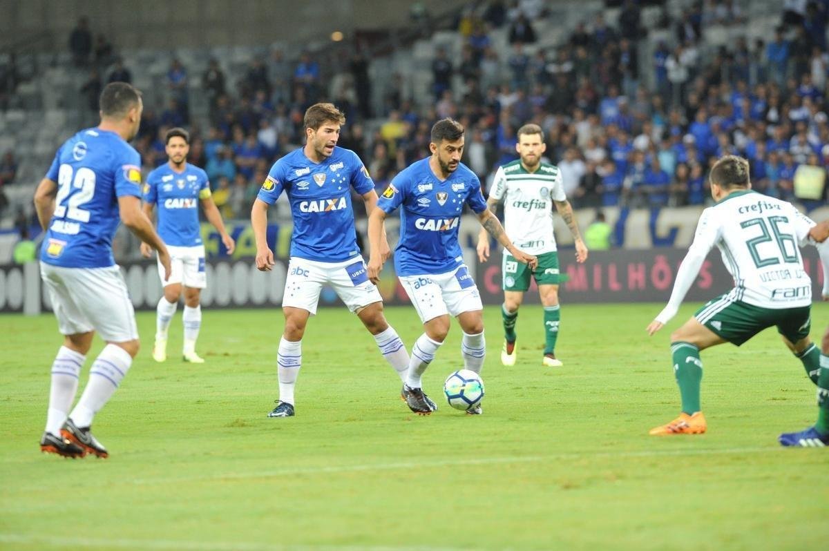 Cruzeiro e Palmeiras mediram foras, no Mineiro, pela oitava rodada do Campeonato Brasileiro