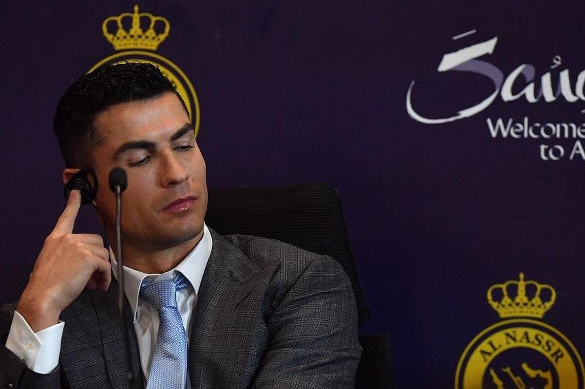 Cristiano Ronaldo foi apresentado pelo Al-Nassr, da Arbia Saudita, nesta tera-feira (3/1)