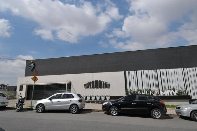 Arena MRV completa um ano de obras neste 20 de abril de 2021. Veja como est� o andamento da constru��o do est�dio do Atl�tico, que tem previs�o de ficar pronto em outubro de 2022. Ser�o 46 mil lugares, 2.333 vagas de estacionamento, 40 bares e 80 camarotes. O empreendimento fica no bairro Calif�rnia, em Belo Horizonte. (Fotos de Gladyston Rodrigues/EM/D. A Press)