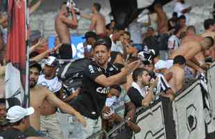 Fotos da torcida do Atltico durante o clssico contra o Cruzeiro