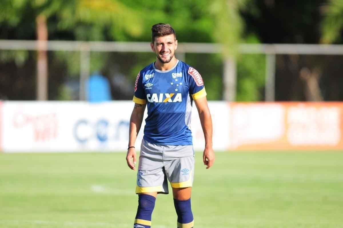 Imagens do ltimo treino do Cruzeiro antes do duelo contra o So Francisco-PA