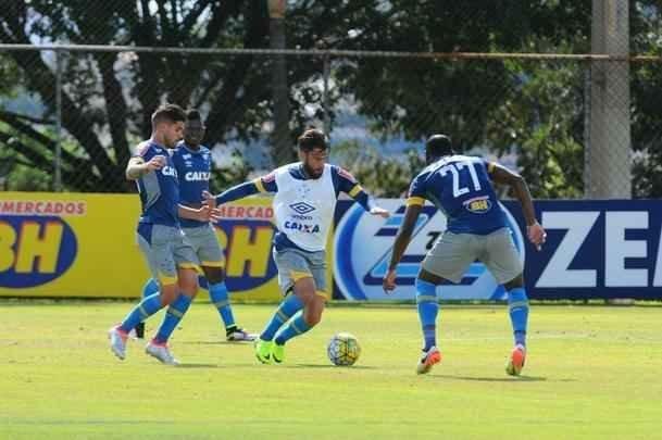 Fotos do treino do Cruzeiro nesta sexta-feira, na Toca da Raposa II