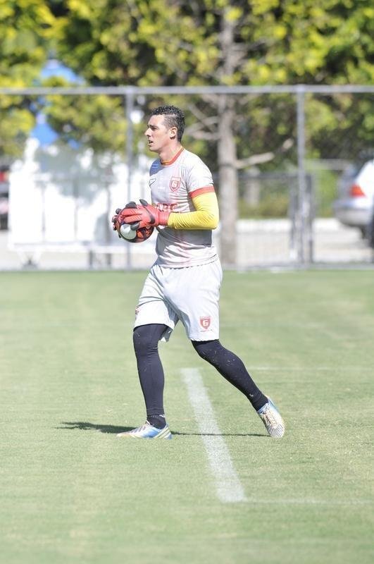 Com dois gols de Fred, um de Arrascaeta e um de Rafael Sobis, o Cruzeiro goleou o Guarani de Divinpolis por 4 a 1, nesta quarta-feira (10/1), na Toca da Raposa II, no primeiro jogo-treino da temporada 2018
